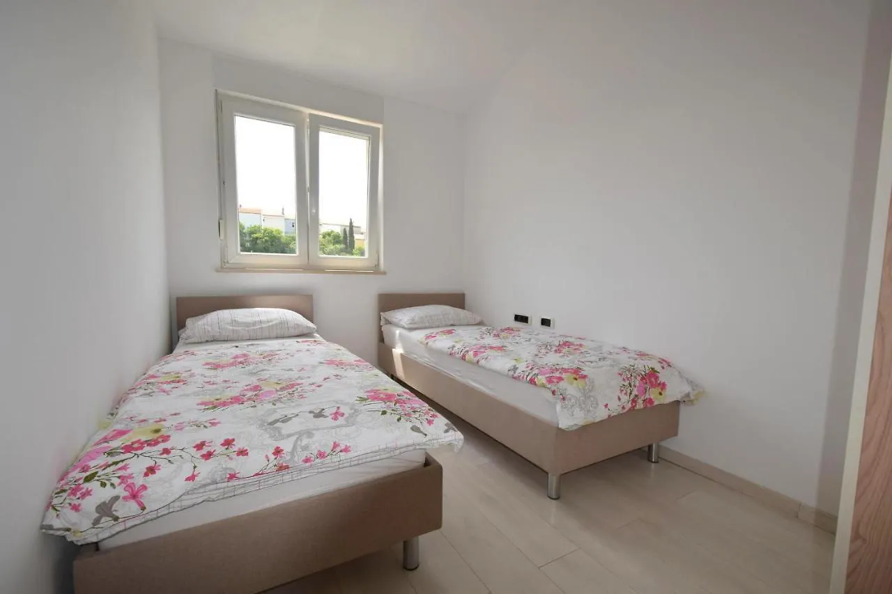 Apartment Nevena Omisalj
